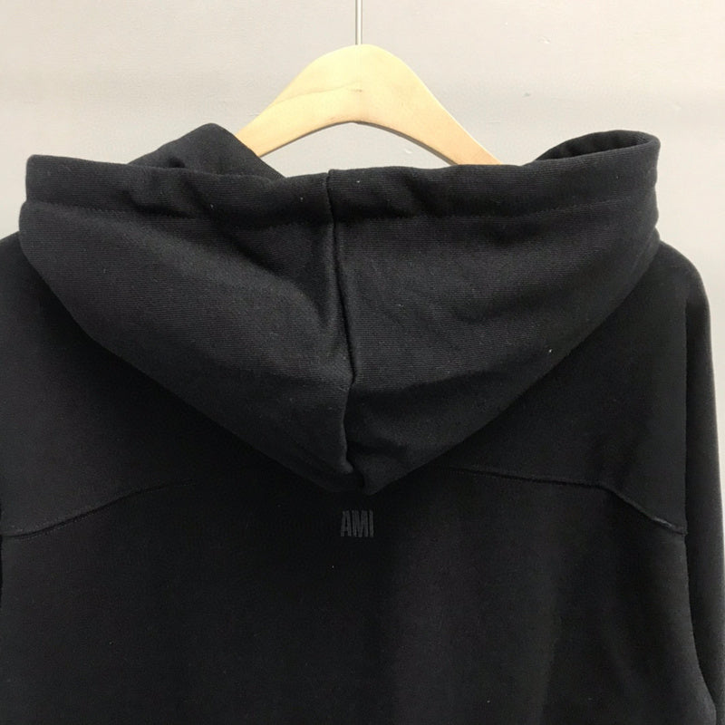 Full silhouette view of Amiri luxury piece style No.051