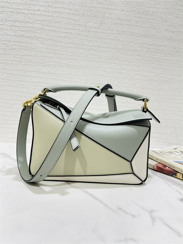 Ziva's Charm handbag – back view (24cm*16cm*10cm)