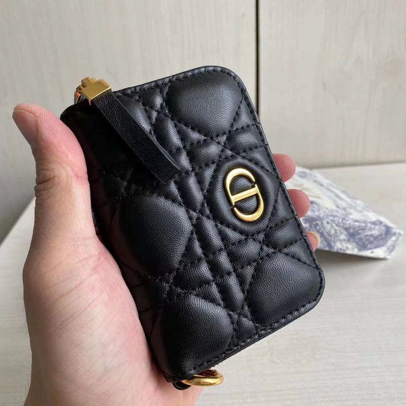 Handle and strap detail of modern statement women's handbag – women's designer-style accessory