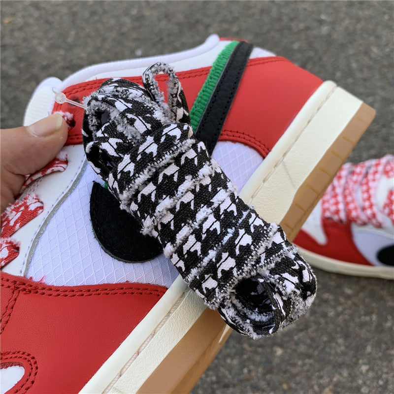 Nike Men's & Women's Premium Casual Sneakers — Style 040 hardware detail