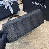  handbag, spacious everyday style, image 7
