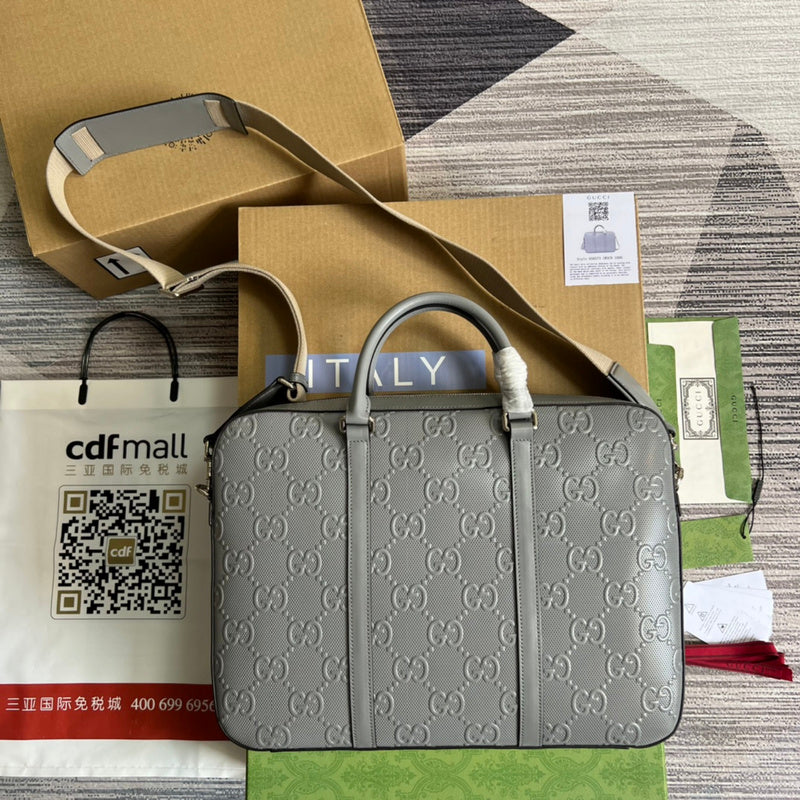 Front view of signature chic women's handbag – women's everyday handbag