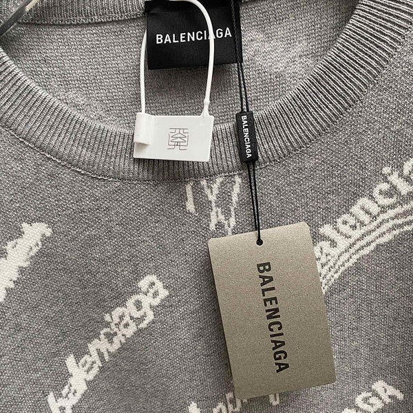 Three-quarter angle view of Balenciaga luxury piece style No.141