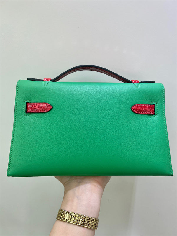 Structured handbag styled for everyday wear