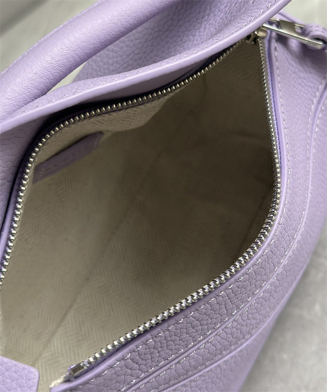 Ziva's Charm handbag – front view (24cm*10cm*14cm)