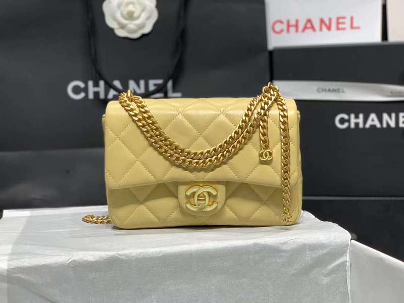 Zivas Charm Chic Craftsmanship Luxury Handbag (Elevated Daily Companion) – Front View