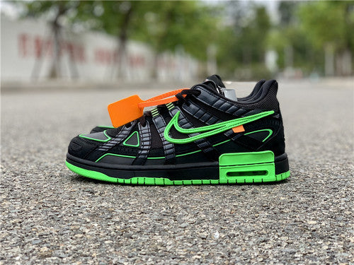 Nike Men's & Women's Iconic Street Trainers — Style 035