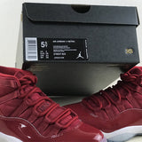 Nike bold contrast luxury sneakers view 4 signature lace-up style
