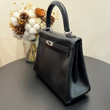 Sophisticated bag women's premium everyday handbag