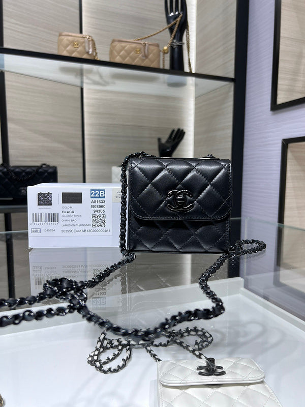 Zivas Charm Signature Style Designer Handbag (Modern Wardrobe Staple) – Front View