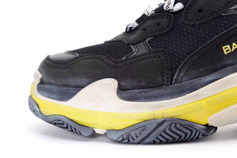 Balenciaga shoes Style 398 - top view showing design