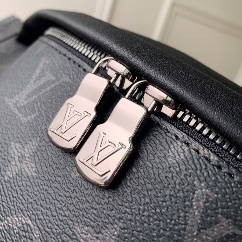 Interior view of classic refined women's handbag – women's luxury accessory