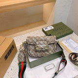 Ziva's Charm handbag – close-up view (one versatile size)