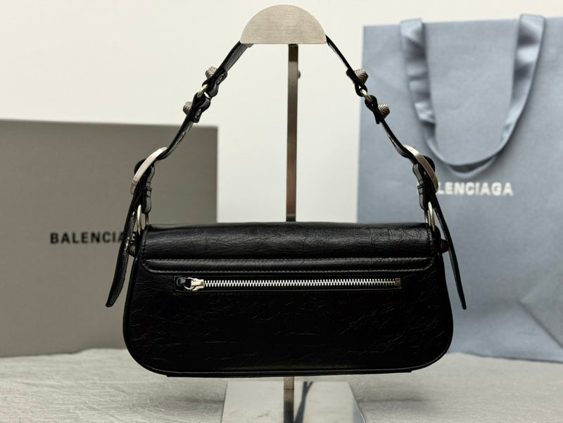 Zivas Charm Effortless Elegance Statement Handbag (Designer-Inspired Craftsmanship) – Full Silhouette