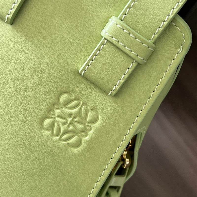 Ziva's Charm handbag – carry view (24cm*10.5cm*16cm)