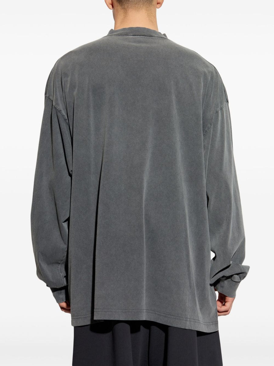 Close-up of Balenciaga t-shirts & tops hardware and fine stitching