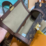  Understated everyday bag front view 13