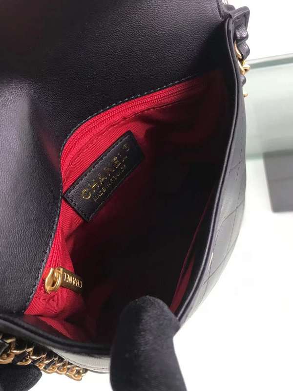Zivas Charm Timeless Appeal Fashion Handbag (Structured Everyday Essential) – Detail View