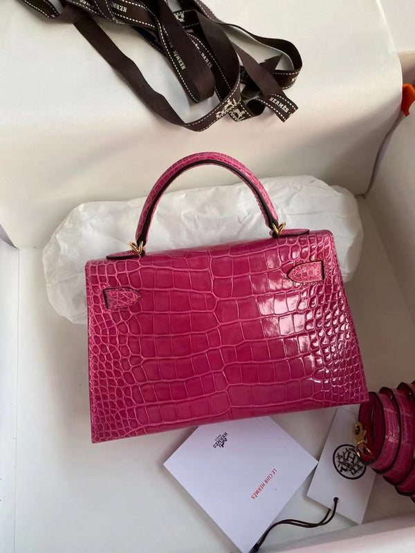 Sophisticated handbag styled for everyday wear