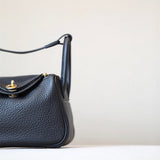  Refined carryall bag carried on shoulder 10