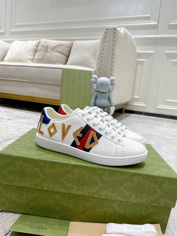 Gucci fresh white-and-black luxury sneakers view 10 breathable knit upper