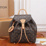  Sleek shoulder bag front view