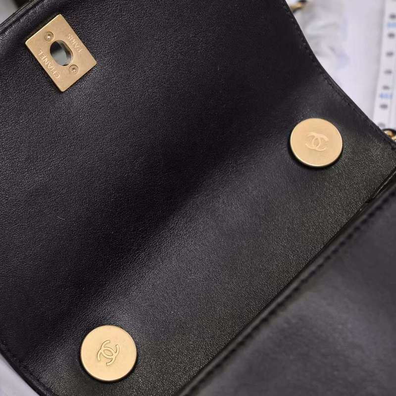 Zivas Charm Polished Finish Fashion Handbag (Designer-Inspired Craftsmanship) – Full Silhouette
