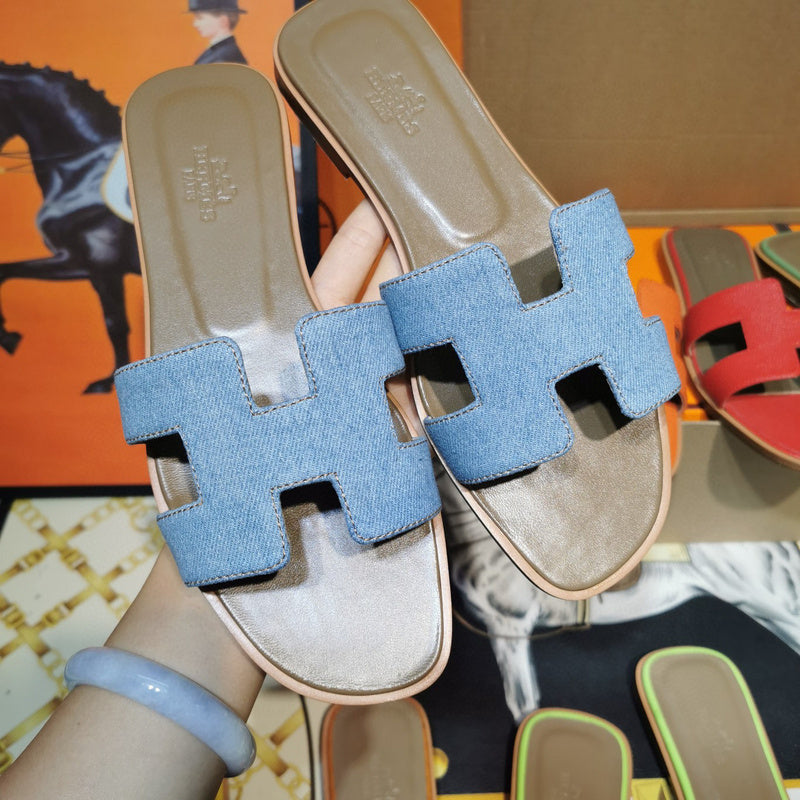 Hermes sandals Style 031 - side profile detail