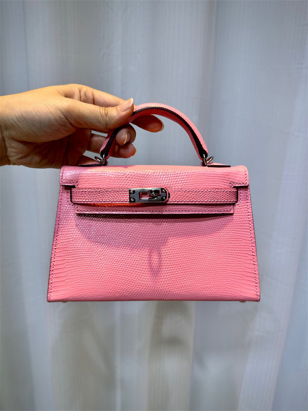  shoulder bag interior and compartment view