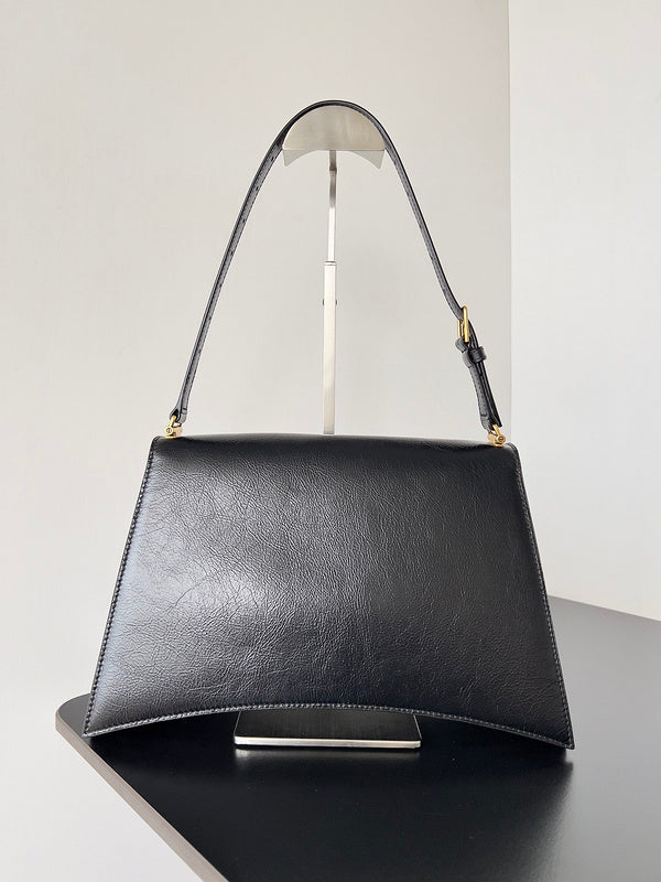 Zivas Charm Elevated Essentials Fashion Handbag (Elevated Accessory Essential) – Interior View