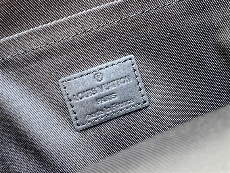  carryall bag close-up of hardware and finish