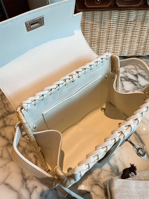  signature shopper bag styled with outfit 24