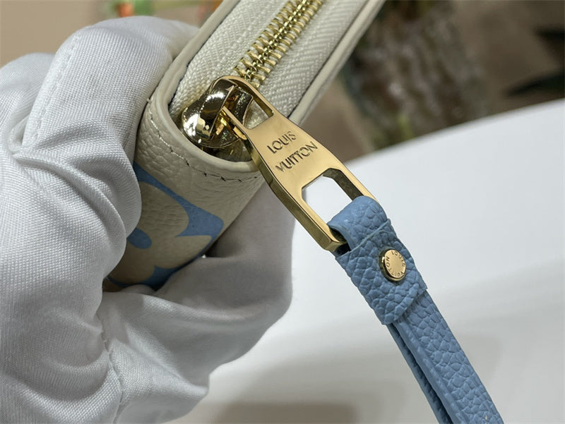  streamlined top-handle bag detail view showing craftsmanship 20