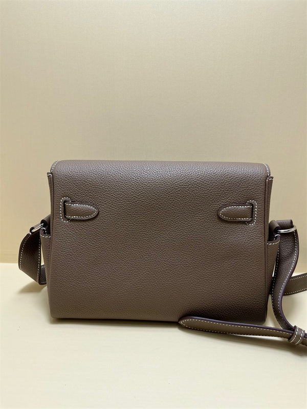  signature shoulder bag detail view showing craftsmanship 14