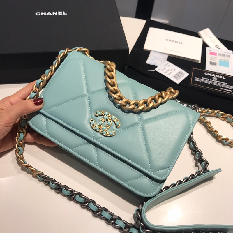Zivas Charm Versatile Design Fashion Handbag (Considered Detail & Form) – Full Silhouette