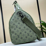  Signature shoulder bag front view 7