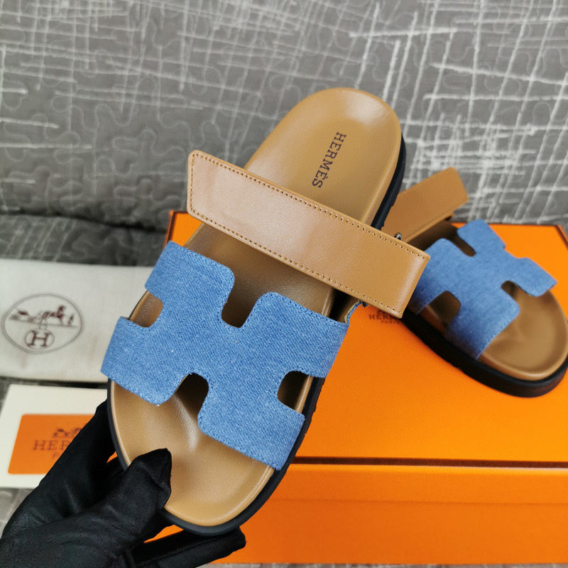 Hermes sandals Style 109 - close-up of bold signature style