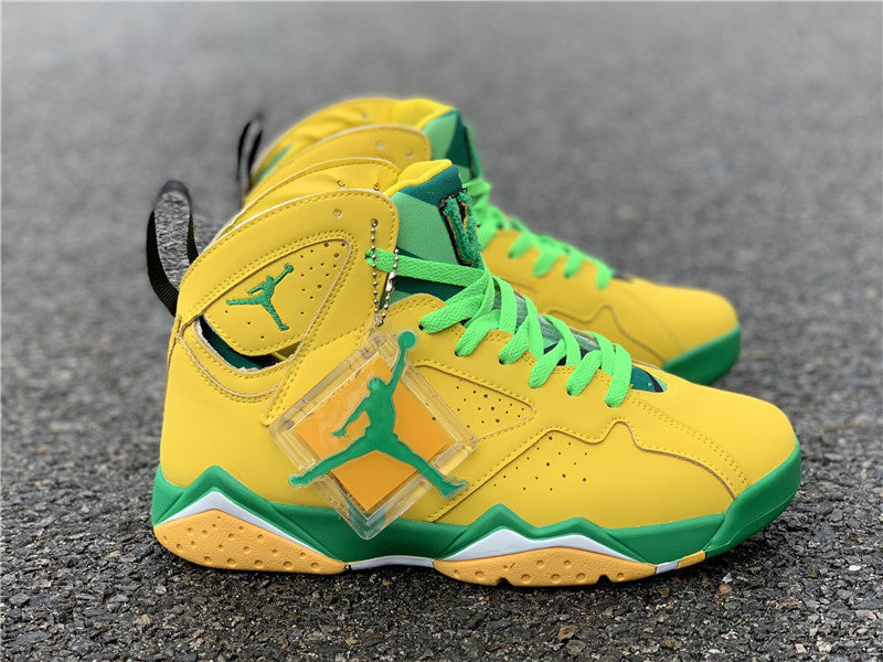 Nike Men's & Women's Designer Lifestyle Shoes — Style 032 interior view