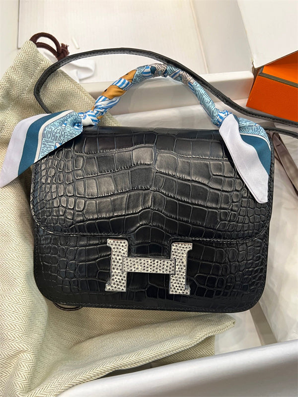  modern satchel detail view showing craftsmanship