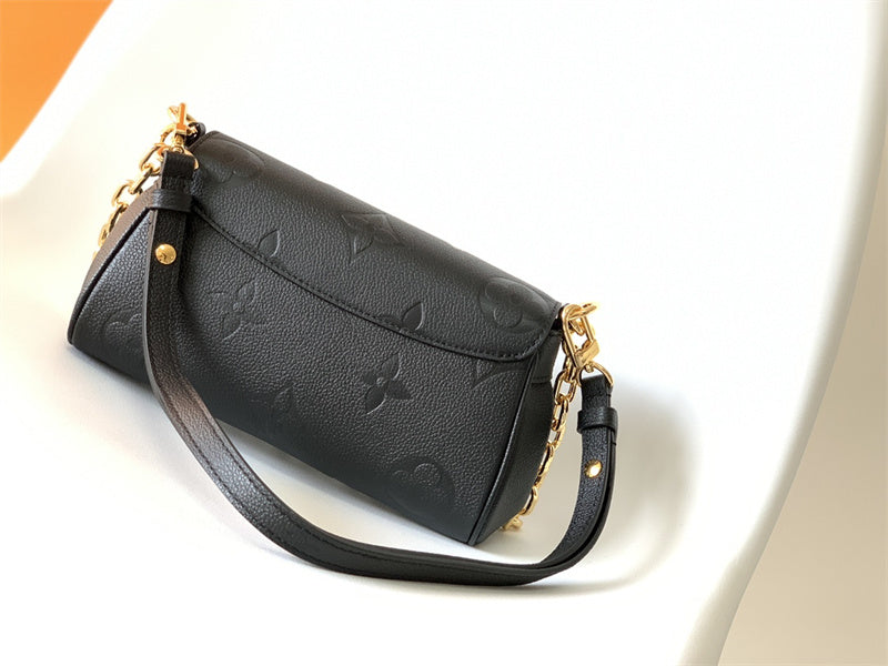  Everyday structured bag front view 13