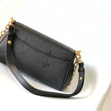  Everyday structured bag front view 13