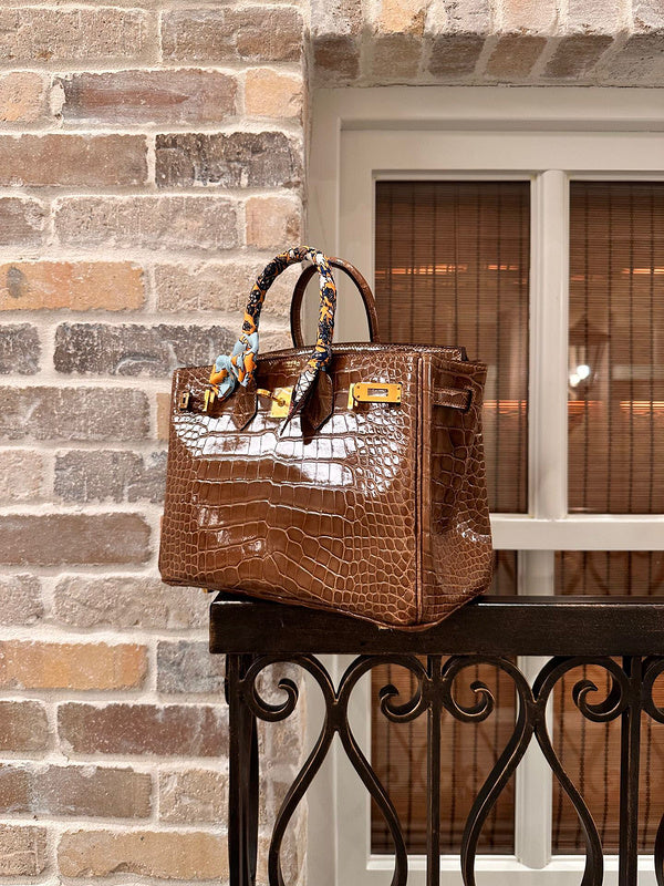 Interior view of everyday-ready premium bag