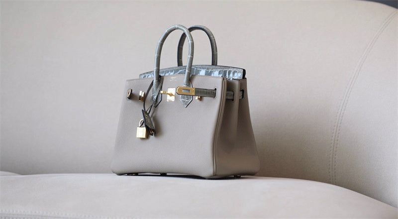  handbag interior and compartment view