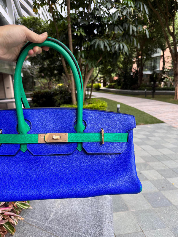 Elegant handbag styled for everyday wear