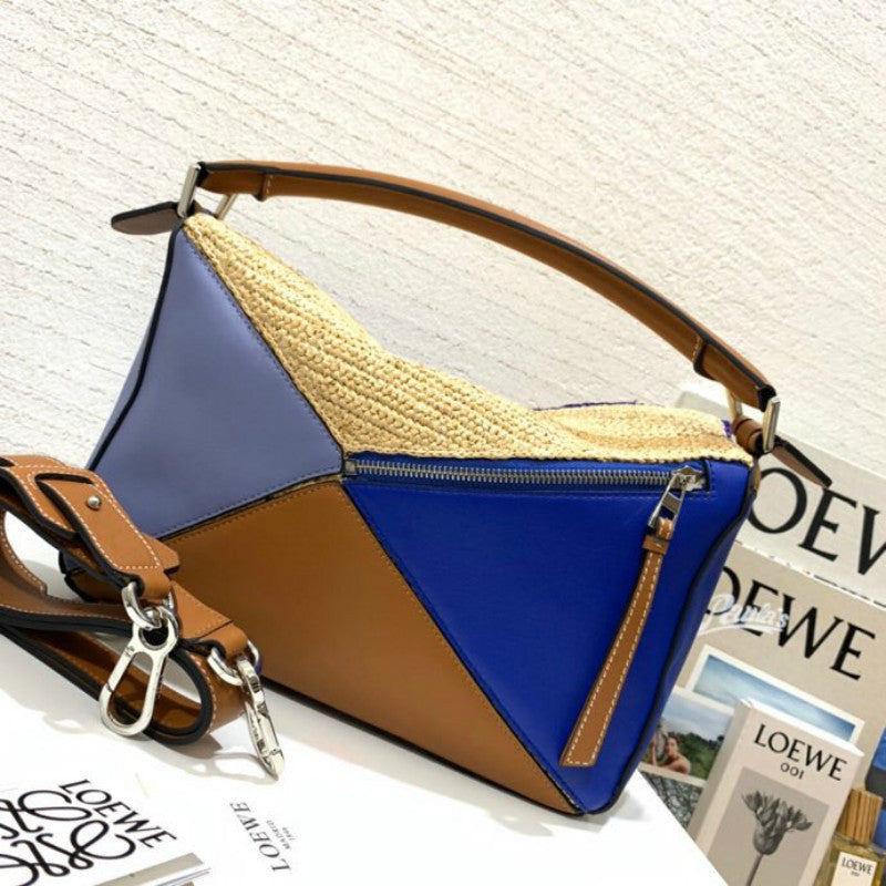 Ziva's Charm handbag – product shot (19cm*29cm*12cm)