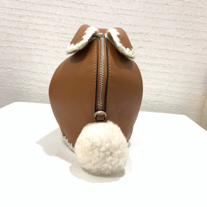 Ziva's Charm handbag – close-up view (12cm*17cm*9.5cm)
