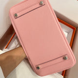  shopper bag interior and compartment view 9