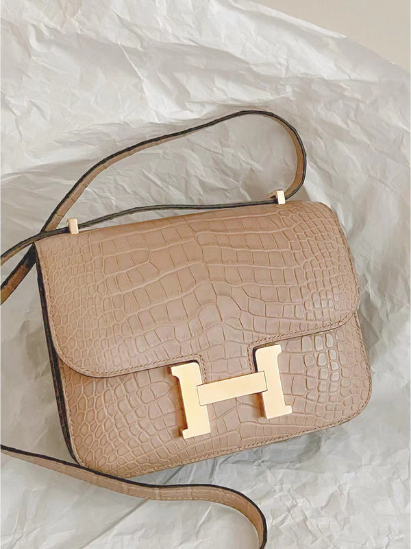 Structured handbag styled for everyday wear