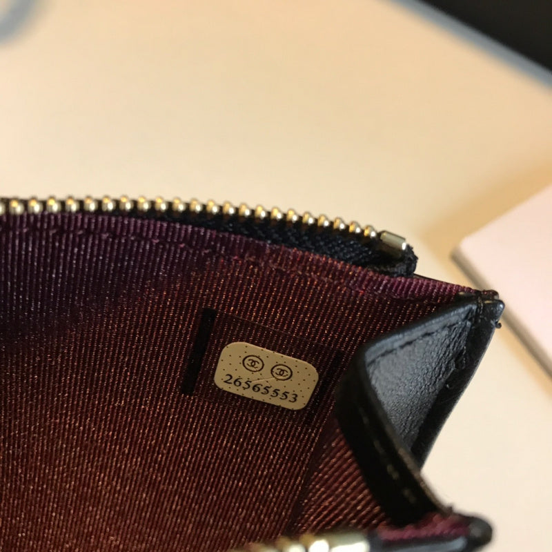 Zivas Charm Effortless Sophistication Everyday Handbag (Polished Everyday Piece) – Side Profile