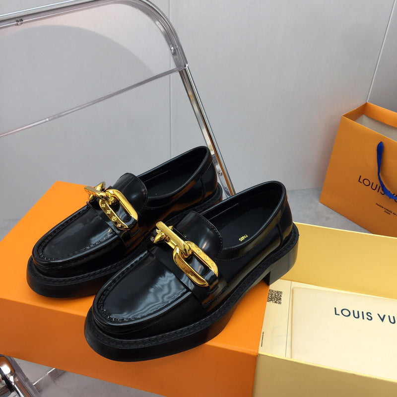 Louis Vuitton shoes Style 360 - close-up of sleek modern silhouette